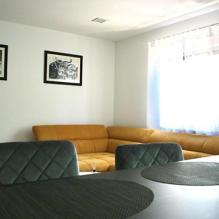 Apartments Antea โตรกีร์ ภายนอก รูปภาพ