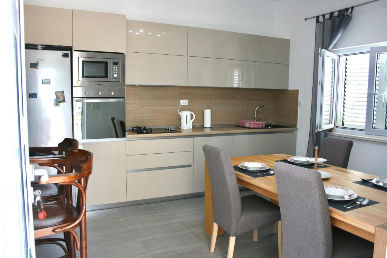 Apartments Antea โตรกีร์ ภายนอก รูปภาพ