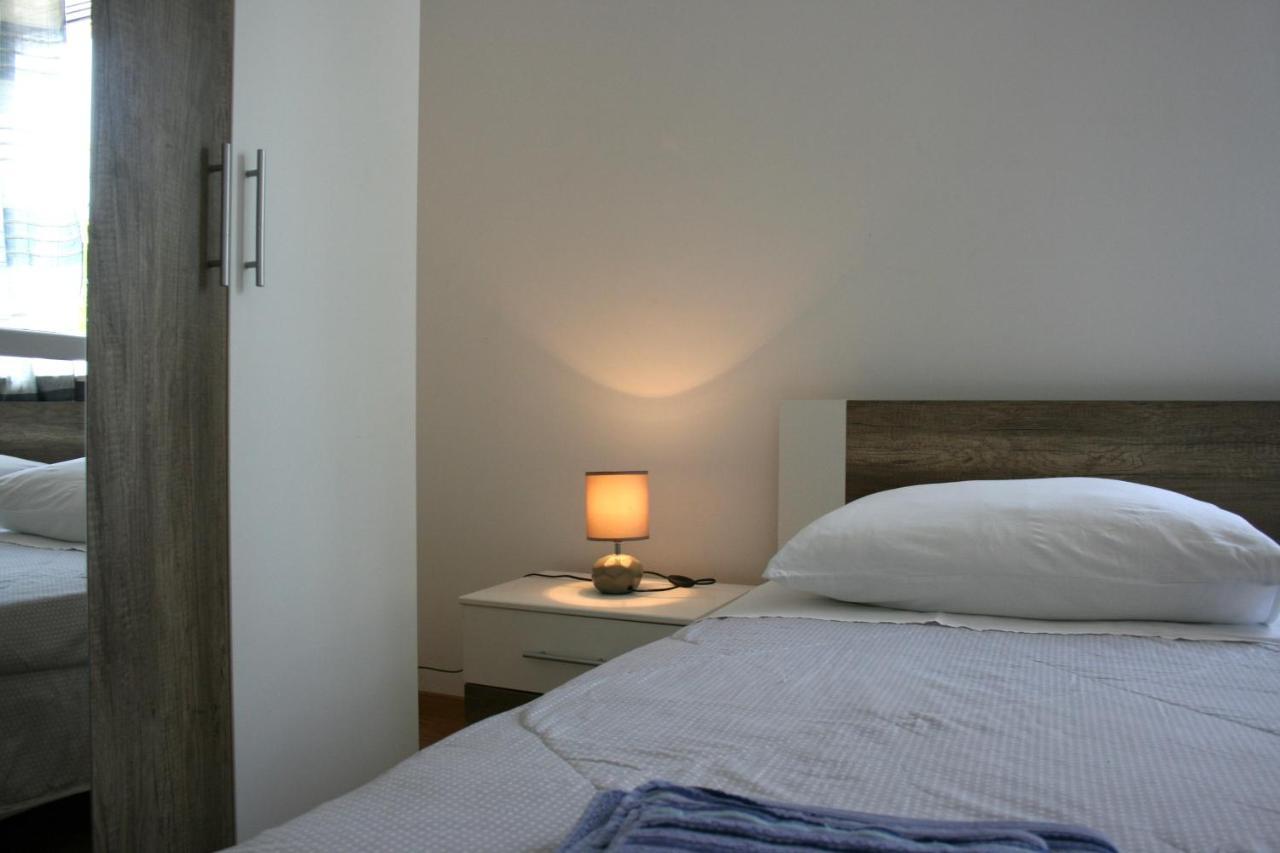 Apartments Antea โตรกีร์ ภายนอก รูปภาพ