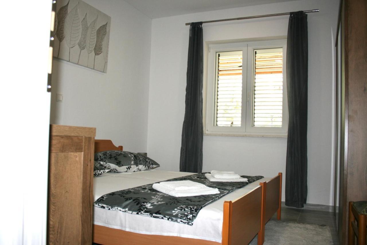 Apartments Antea โตรกีร์ ภายนอก รูปภาพ